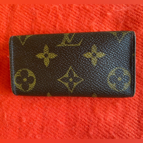 Louis Vuitton monogram 4 key holder - Picture 3 of 6